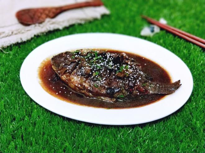 红烧黑鲷鱼