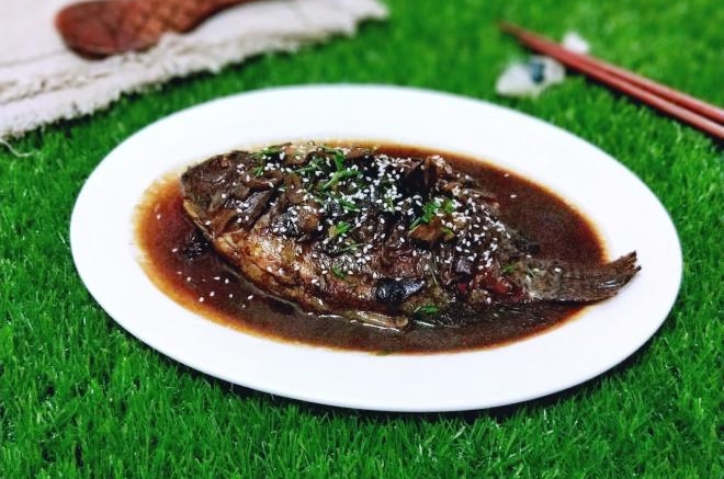 红烧黑鲷鱼