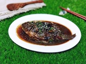 盛出装盘，撒上葱花熟才芝麻。