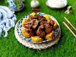 玉米吸收了排骨香味。