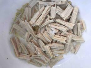 加入盐炒匀入味