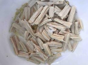 加入盐炒匀入味