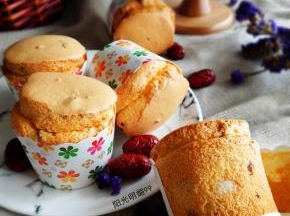 不塌不缩腰哦，加入了果粒口感更丰富！