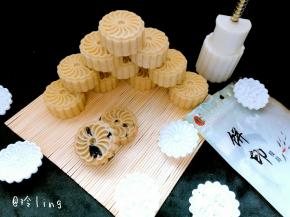 制作好的绿豆糕吃不完可以密封冷藏保存，时间不宜过长，最好3天以内吃完