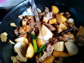 再倒入适量的温水