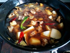 盖过萝卜牛腩就可以了