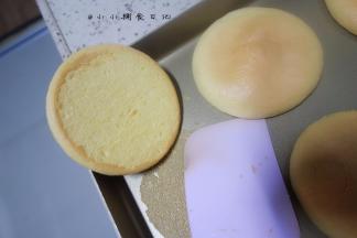 蛋糕烤好以后趁热拿下来