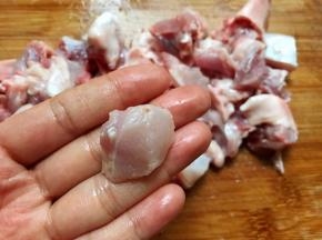 改刀成拇指大小的小丁