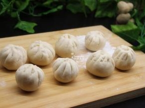 包好放置10分钟，进行二次发酵；