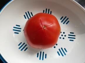 番茄划十字。
