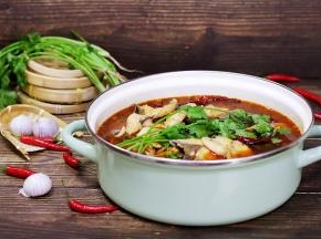 香味扑鼻而来，辣的好带劲。