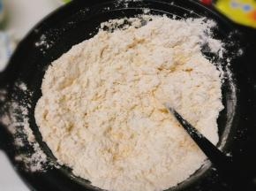 用筷子拌均匀