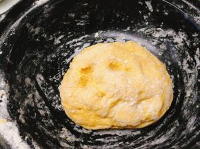 揉成面团