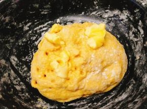 加入软化好黄油