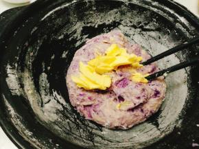 最后加入黄油即可