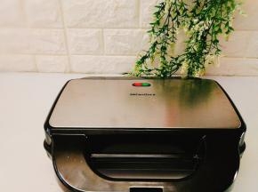 将多功能华夫饼机预热