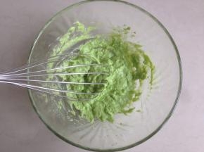 拌至无干粉状态即可