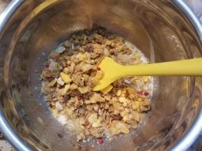 倒入燕麦片，拌匀。