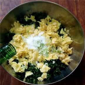 最后加花生油和香油