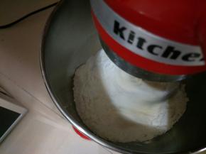 打面到面团可以扯出大片膜。