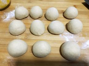 分多个同等大小的小剂子。