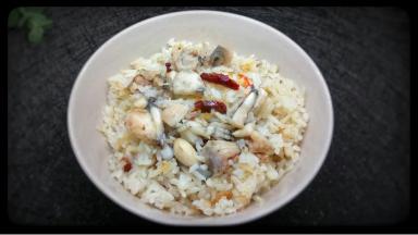 1在烹煮时必须确保肉质熟透，将肉中的寄生虫消灭。
2可放酱油调味