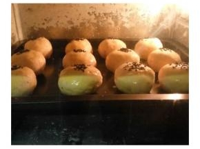 烤箱200度35分钟。