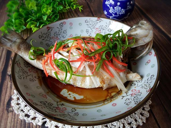 清蒸鲈鱼