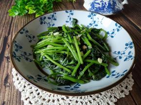 蒜蓉红薯叶成品图。