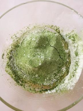 筛入所有的粉类