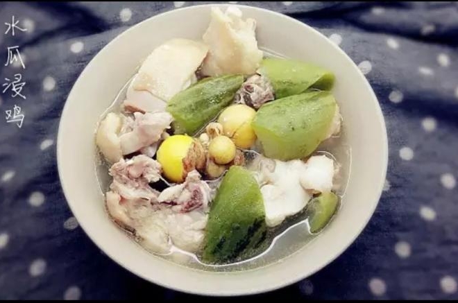水瓜（丝瓜）浸鸡