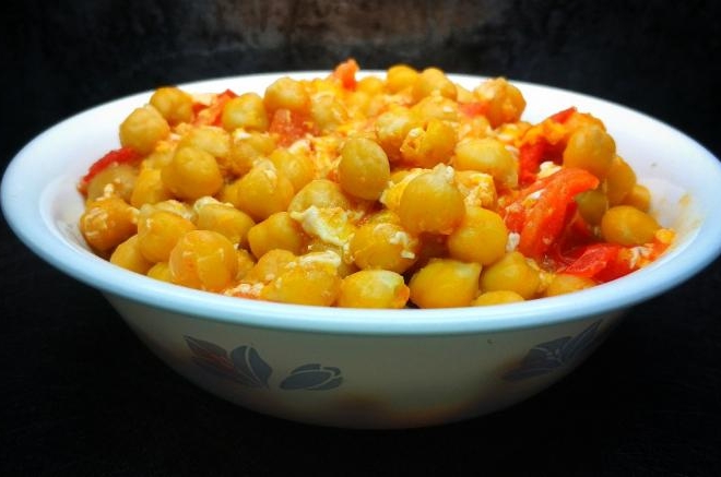 茄汁鸡蛋鹰嘴豆