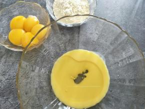 小米糊和玉米油混合均匀