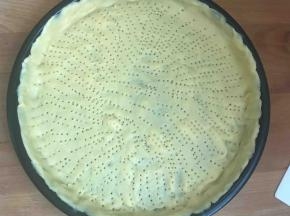 用叉勺插些眼