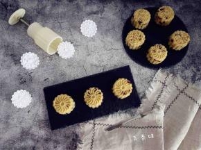 如意坊的月饼模具非常好用，每个图案都非常漂亮！