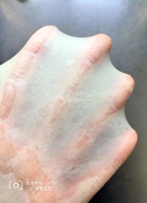 比较薄又结实的膜，可以看出荞麦特有的点点