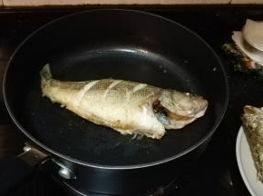 两鱼两食，一条香煎