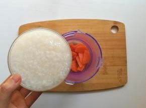 倒入白粥