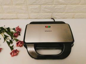 先将机子通电预热下