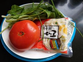 准备食材并洗净。