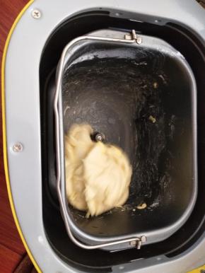 一个和面程序后加入黄油