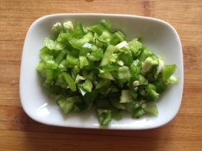 尖椒切丁