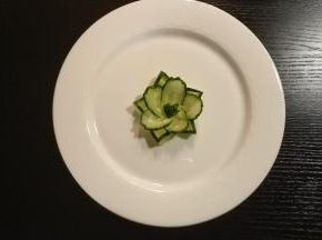 摆上中间做花芯