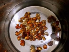 桃胶加水泡发