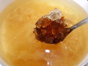 加入沥干水的桃胶