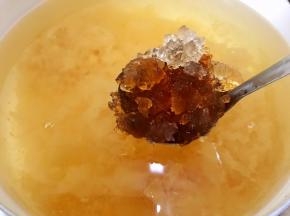 加入沥干水的桃胶