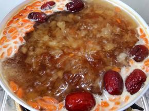 小火再炖20分钟就可以了
等凉透后放入冰箱冷藏口味更好哦