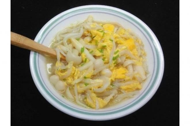 银鱼菌菇鸡蛋汤
