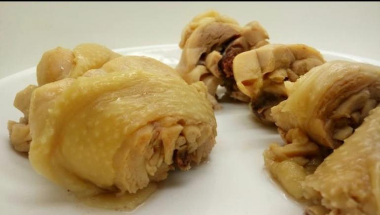 鱼露中鸡腿