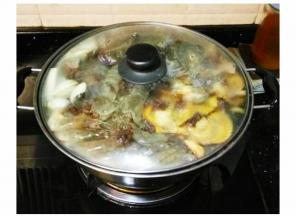中火，蓋上蓋子。
